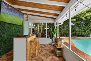 Manatee Manors Private Waterfront Home with Heated Pool - 6