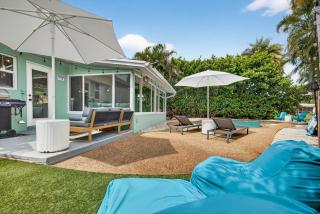 Manatee Manors Private Waterfront Home with Heated Pool - 4