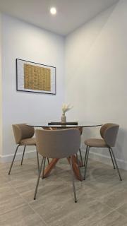A cosy escape in Canberra City - 3