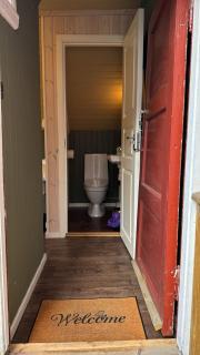 Cozy bedroom & basement with amenities - 3