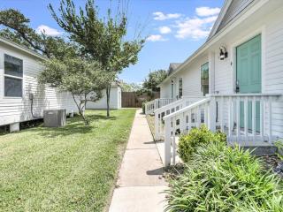 Oak Cottages 3 - 4