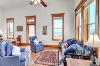 Joys Beach House - 4