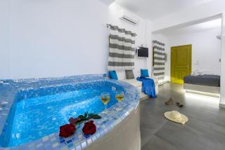 Shining Star Suites in the central town of santorini - 7