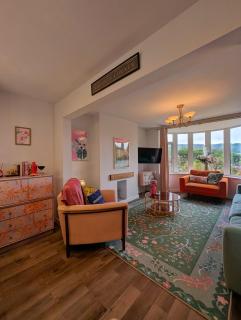 Dawns House Cromford, Peak District, Hot Tub, for 6 - stunning views - 1