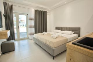 MiLen BGX by Santorini Residence - 4