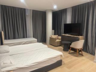 Premium Three Room Sea Breeze Apartment in Polo Residence - 9
