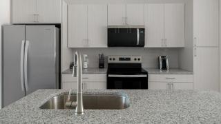 Landing Chic 2BD Clubhouse - 2