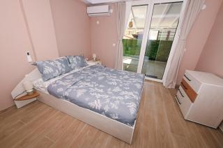 Lujza cozy 2BR APT- free parking, near the lake - 1