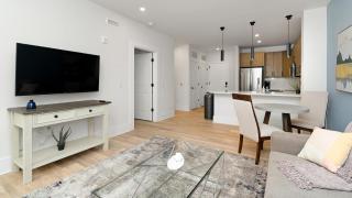 Landing Amazing 1BD Pool - 8
