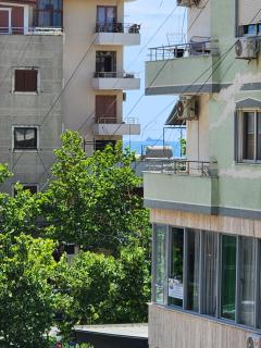 Lodys Seaside Residences - The Red Wheel - 7