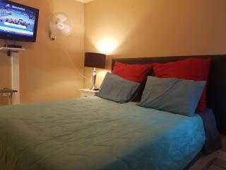 Boutique self catering Guesthouse 4 independent cottages that sleep 13 in total - 0