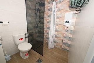 Lujza 1-BDR cozy APT, free parking, near the lake - 9