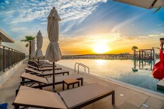 Luxury Designer Studio in Yas -Dire t Access to Pool & Panoramic GYM - 9