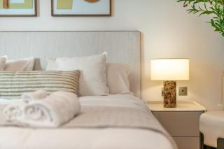Luxury Designer Studio in Yas -Dire t Access to Pool & Panoramic GYM - 4