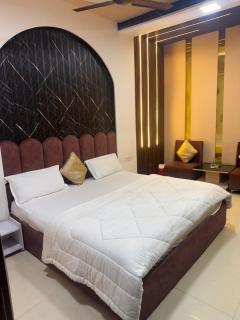 Hotel American - 2