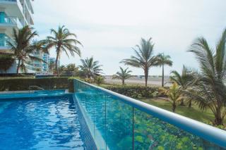 Apartment in Beachfront Building with Resort Pools near Historic Center Cartagena - 4