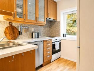 KS71 - 1BR Balcony and Seaview - 3