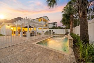 Destin Beach House | Pool+Game Room | Walk 2 Beach - 8
