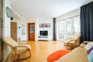 Grodkowska Standard Apartment by BookingHost - 4