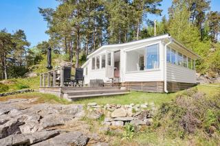 Sea View cottage with 2 sleeping cabins - 3