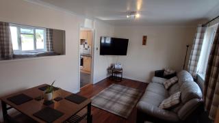 26 Two bedroom apt with private garden - 9