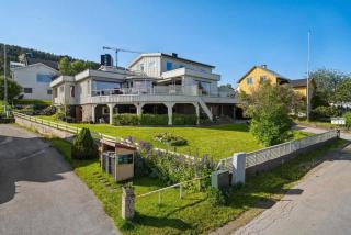 Aurora View Apartment - 3 Bedrooms with Stunning Views - 3