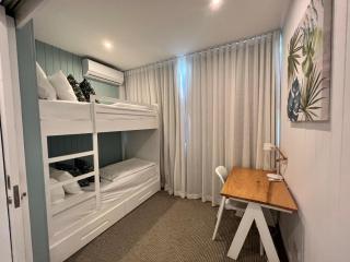 Eastern Blue Beachfront Apartment - 7