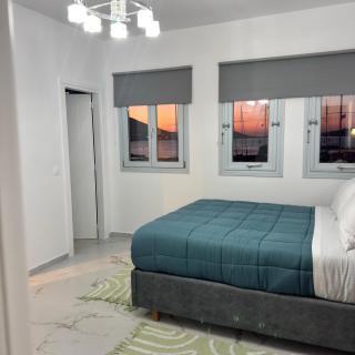 Portside Paradise - 8