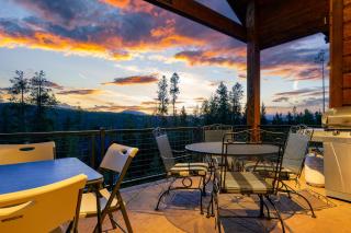 Timber Top Villa I Hot Tub I Amazing Views I Custom Bunkroom I Activity Program - 1