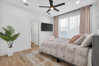 Premium 2BR Near Downtown & Medical District - 6