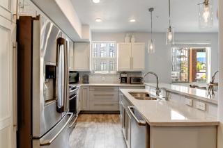 Downtown WP Condo 224 I Pool I Club House I Hot Tub I Great Views I Activity Program - 3