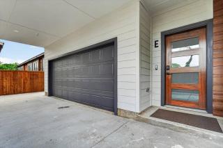Luxury Dallas Stay 2BR2.5BA • 2Car Garage Patio - 3