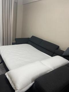 Modern and Cozy Oasis Near City Center - 4
