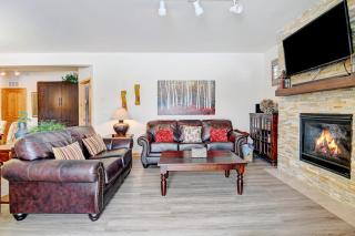 Downtown WP Condo 412 I Pool I Club House I Hot Tub I Great Views I Activity Program - 3