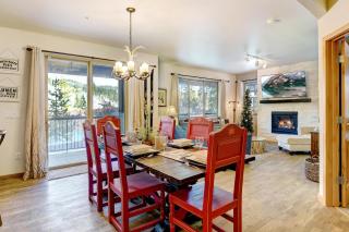 Downtown WP Condo 414 I Pool I Club House I Hot Tub I Activity Program - 2
