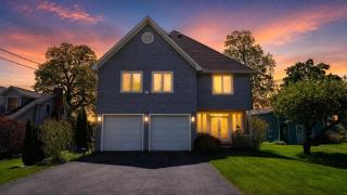 Rochester Lakeview 4BR with Firepit Sleeps 6 home - 5
