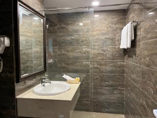 Khách sạn Phụng Long - 6