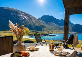 Panoramic Seaside Cabin in Vesterålen - Arctic Ocean Views - Close to the Beach - 0