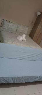 studio flat at 101 Newport Boulevard - 3