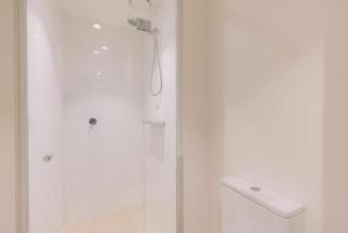 2BDR in Southbank w Parking Pool Gym and Sauna - 5
