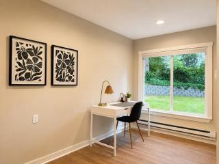 Bellevue Pet friendly 1BR ADU - 6
