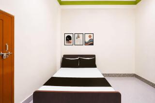 SPOT ON Crystal Crown Hotel - 2
