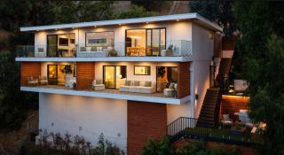 Hollywood Hills Luxury Oasis with Jacuzzi & Sauna - 0