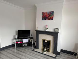 Southampton - House - Sleeps 6 - Near Airport - 0