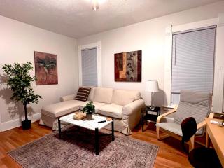 B1-1 Walk to YALE Hospital - All Rooms with AC - 5