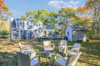 Cape Cod Dog-Friendly Escape Close to the Beach - 0