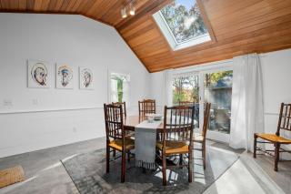 Cape Cod Dog-Friendly Escape Close to the Beach - 7
