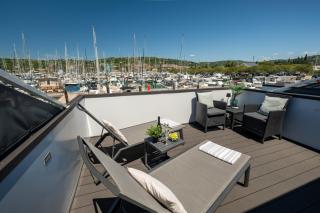Modern Floating Home - Hausboot SEAESTA - Rooftop Jacuzzi Terrace & Marina Portorož Views - 3