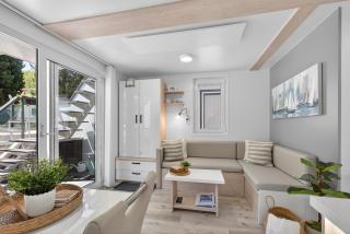 Modern Floating Home - Hausboot SEAESTA - Rooftop Jacuzzi Terrace & Marina Portorož Views - 5