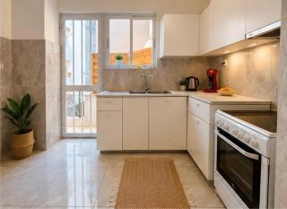 2 bedrooms, 300 meters from Dafni metro - 3